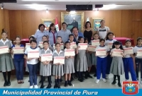 Alcalde Juan José Díaz reconoce a niñas lideresas de Piura