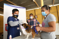 Campaña de desparasitación y vacunación de mascotas en A. H. Laguna Azul