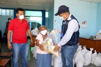 MPP entregó 480 canastas donadas por la Caja Piura a población vulnerable del distrito de  Tambogrande
