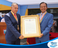 Alcalde de Piura entrega medalla de la ciudad al Club Atlético Grau