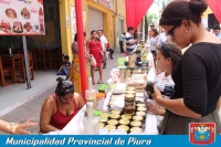 Piuranos celebran Día de la Algarrobina